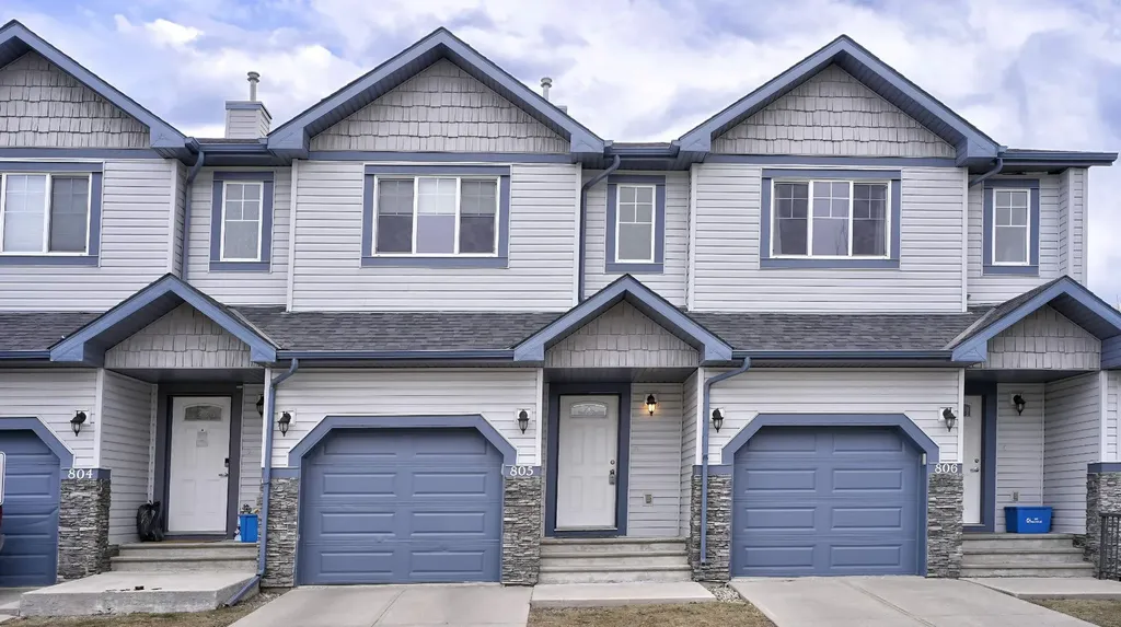 620 Luxstone Landing SW Airdrie AB T4B 0B6