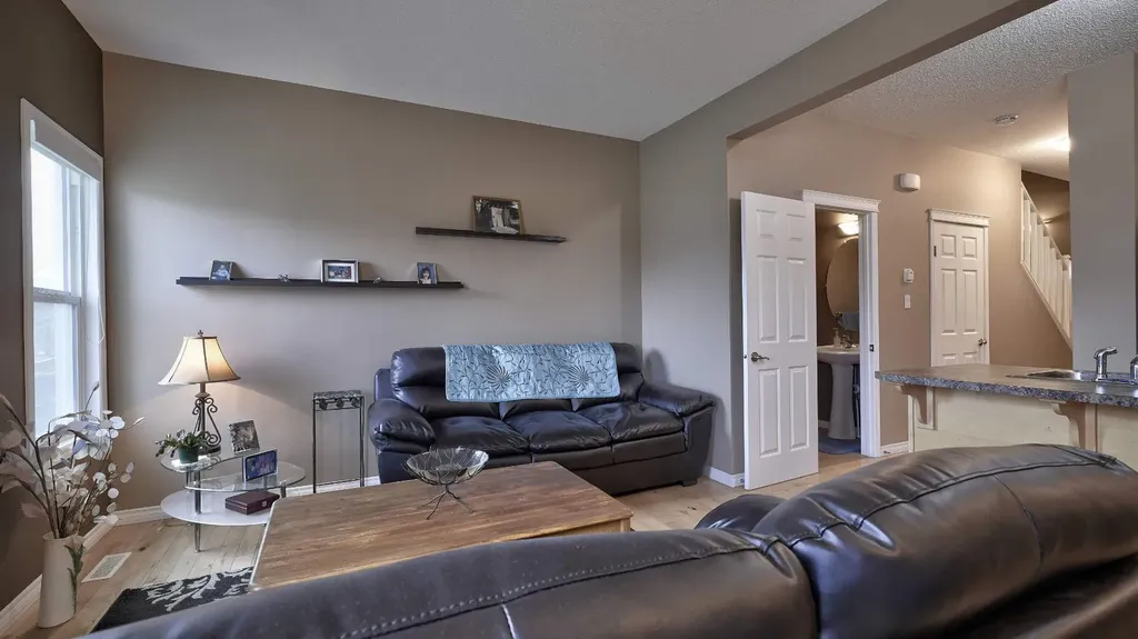 620 Luxstone Landing SW Airdrie AB T4B 0B6