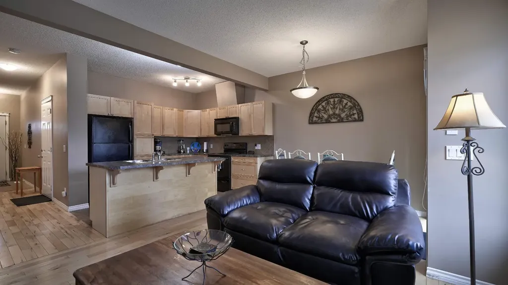 620 Luxstone Landing SW Airdrie AB T4B 0B6