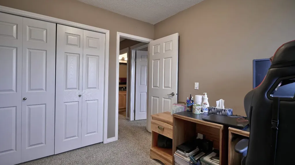620 Luxstone Landing SW Airdrie AB T4B 0B6