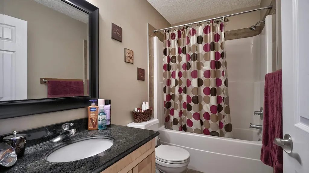 620 Luxstone Landing SW Airdrie AB T4B 0B6