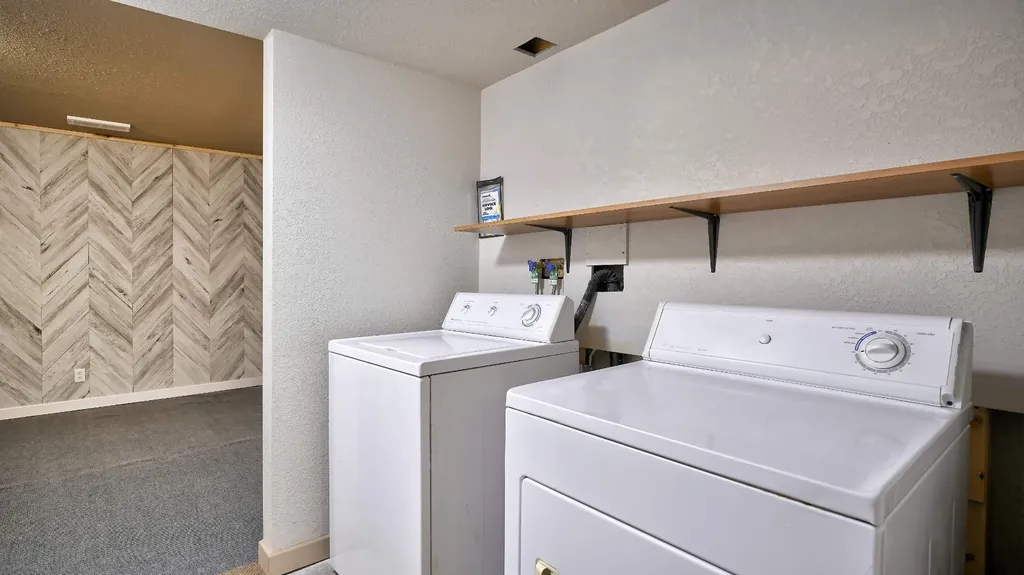 620 Luxstone Landing SW Airdrie AB T4B 0B6