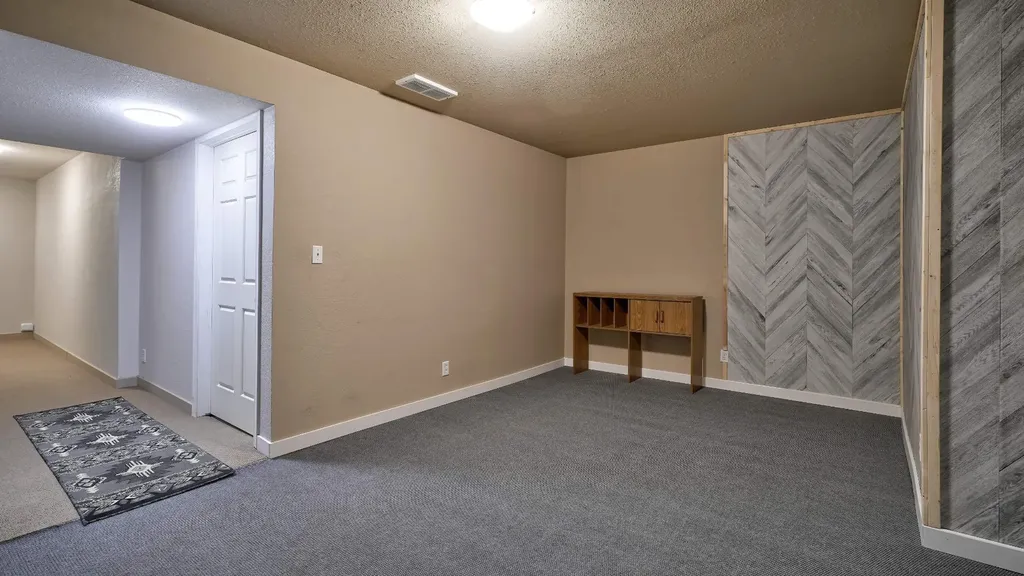 620 Luxstone Landing SW Airdrie AB T4B 0B6