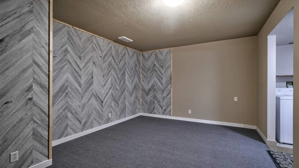620 Luxstone Landing SW Airdrie AB T4B 0B6