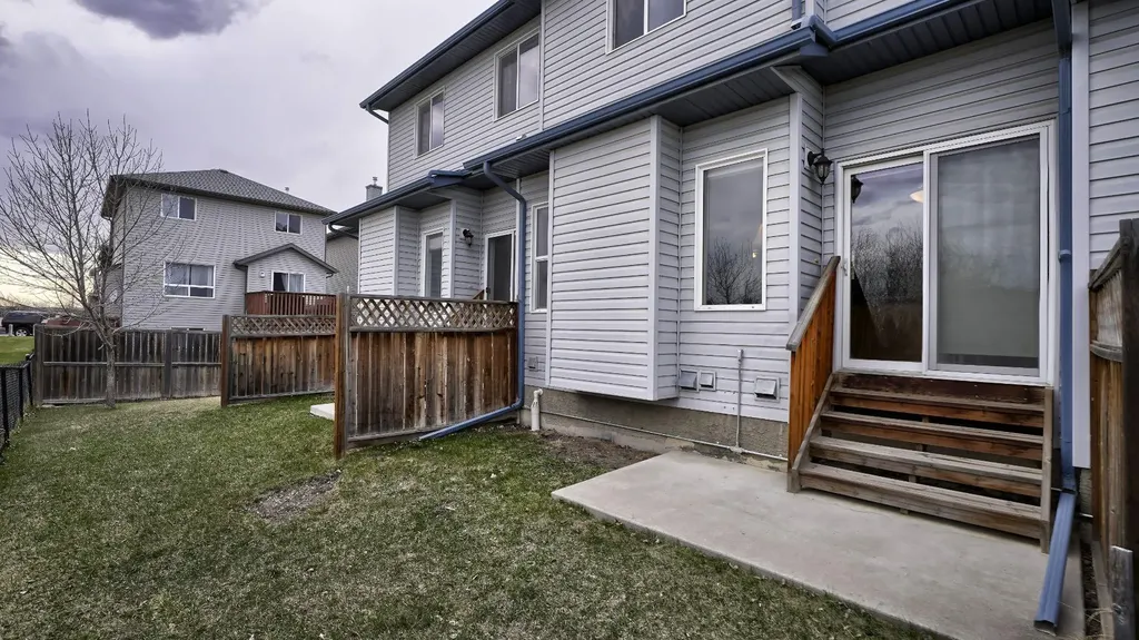 620 Luxstone Landing SW Airdrie AB T4B 0B6