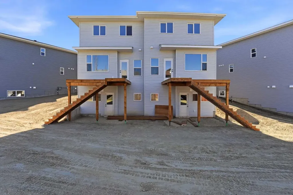 73 Pinnacle Close Blackfalds AB T4M 0M3