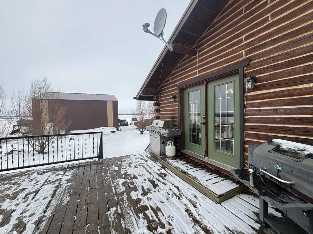 224011 680 Rural Athabasca County Athabasca AB T9S2B8
