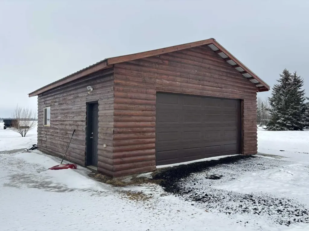 224011 680 Rural Athabasca County Athabasca AB T9S2B8