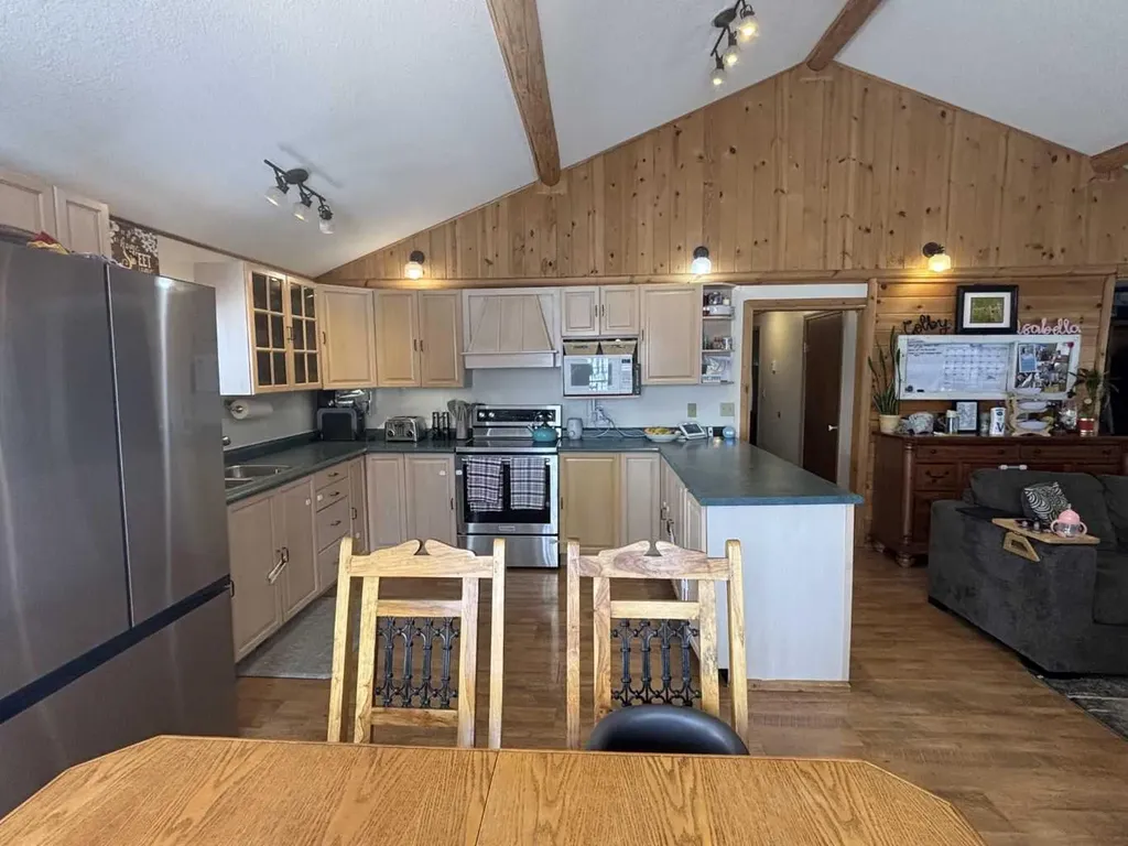224011 680 Rural Athabasca County Athabasca AB T9S2B8