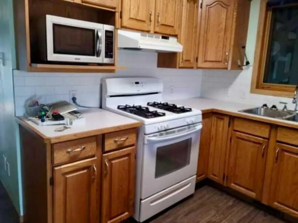 702 10 Avenue Wainwright AB T9W 1B8