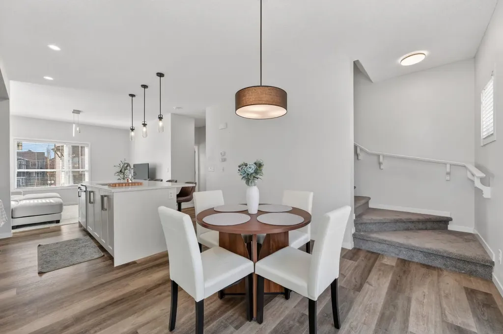 220 Harvest Grove Walk NE Calgary AB T3K 2M1