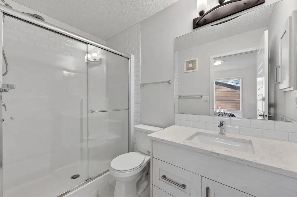 220 Harvest Grove Walk NE Calgary AB T3K 2M1