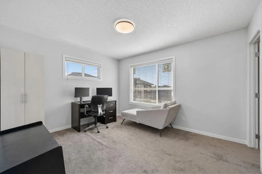 220 Harvest Grove Walk NE Calgary AB T3K 2M1