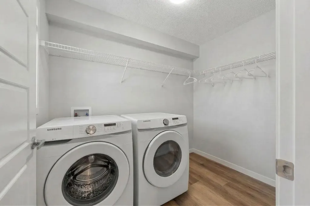 220 Harvest Grove Walk NE Calgary AB T3K 2M1