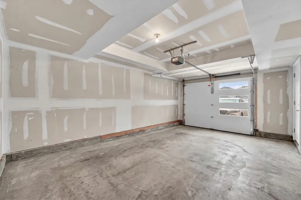 220 Harvest Grove Walk NE Calgary AB T3K 2M1