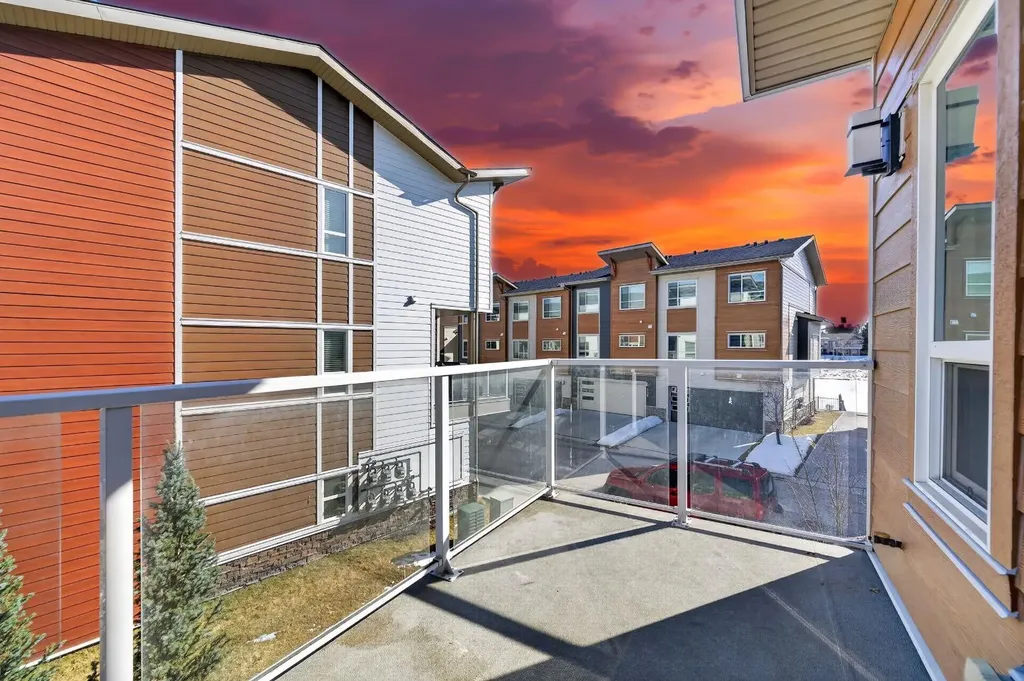 220 Harvest Grove Walk NE Calgary AB T3K 2M1