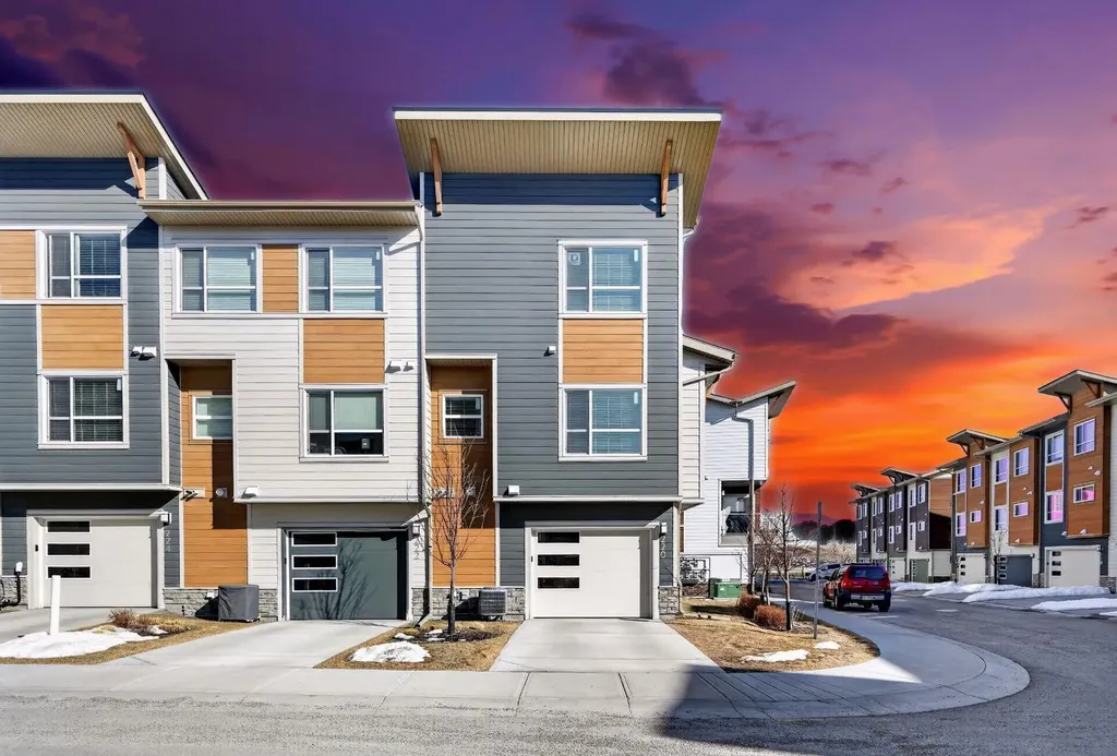 220 Harvest Grove Walk NE Calgary AB T3K 2M1