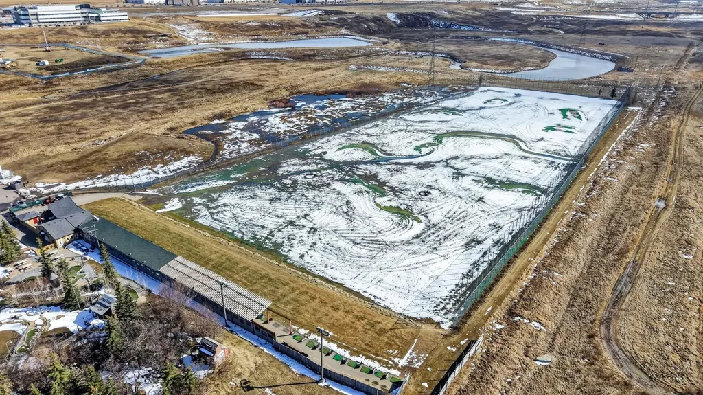 220 Harvest Grove Walk NE Calgary AB T3K 2M1