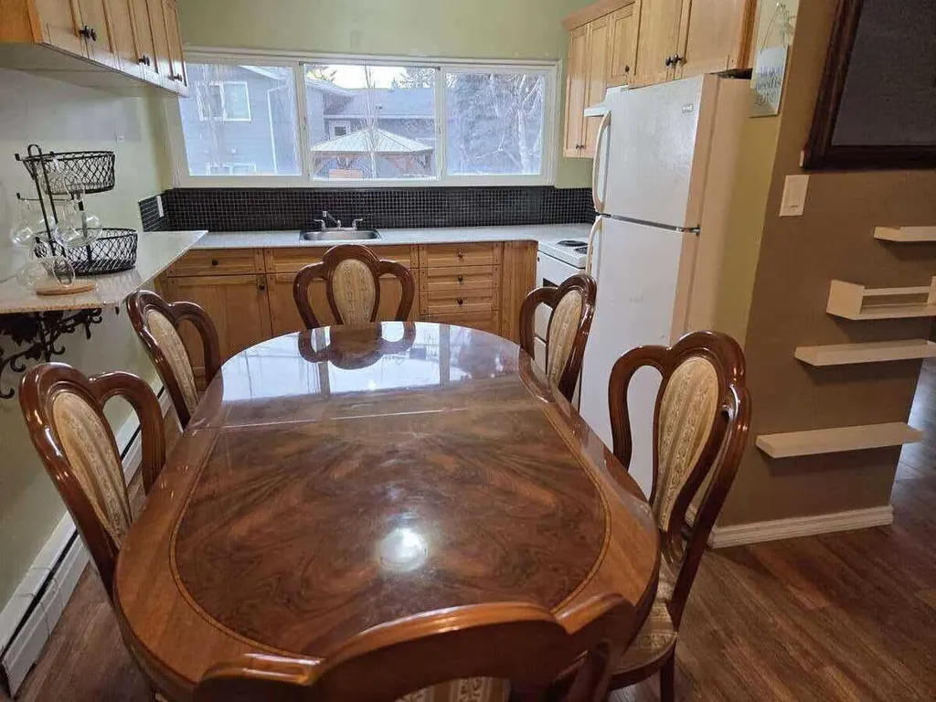 8235 Elbow Drive SW Calgary AB T2V 1K6