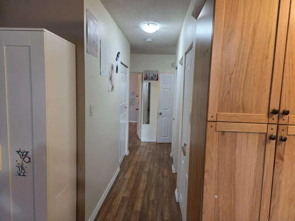 8235 Elbow Drive SW Calgary AB T2V 1K6