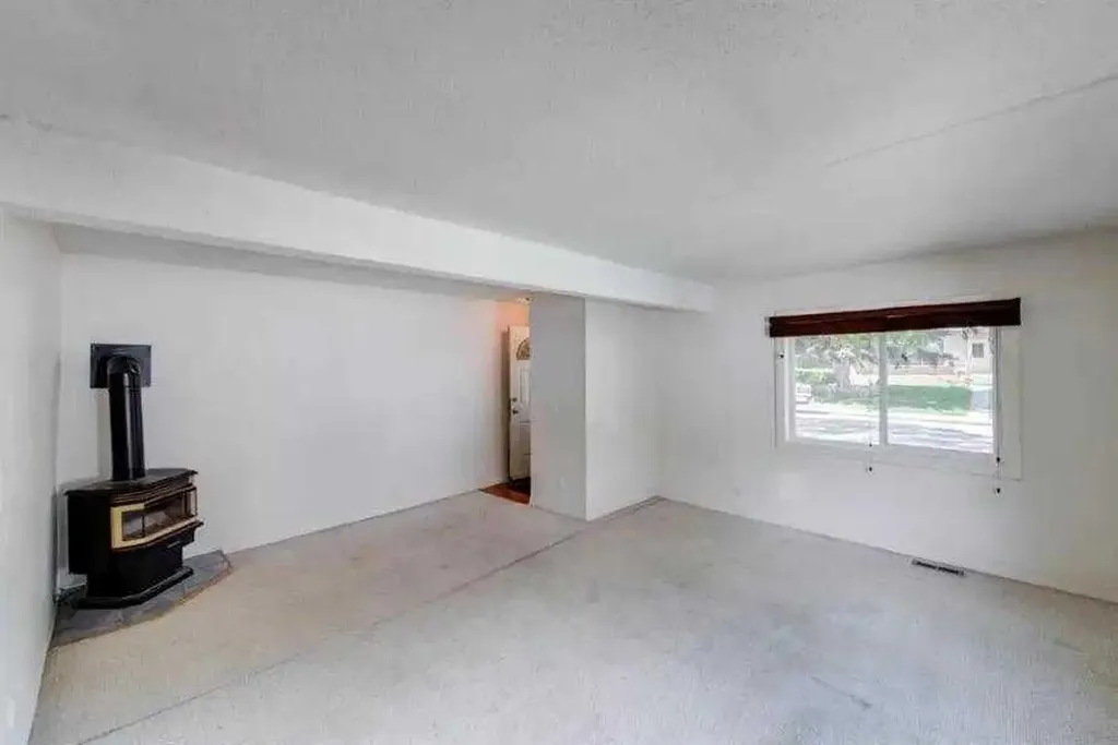 6622 18a Street SE Calgary AB T2C 0N5