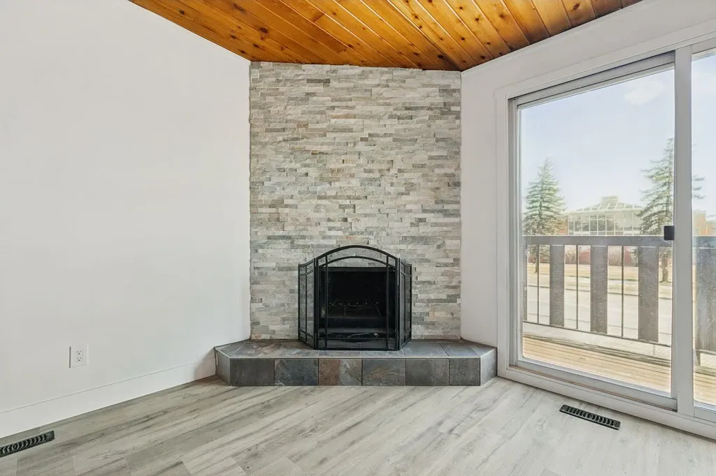 1415 44 Street SE Calgary AB T2A 5E6