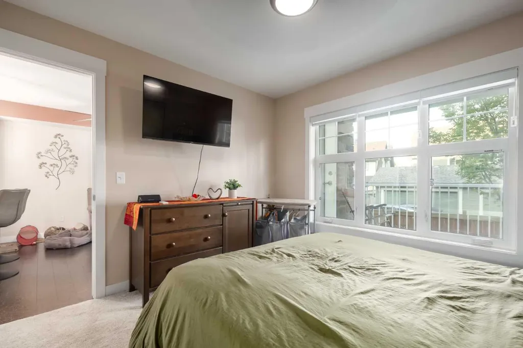 11 Mahogany Row SE Calgary AB T3M 2L6