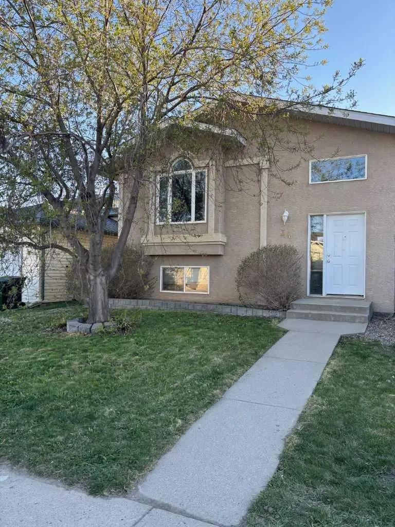 34 Blackfoot Road W Lethbridge AB T1K 7P5