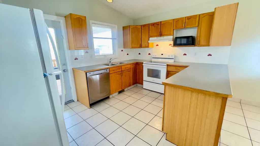 34 Blackfoot Road W Lethbridge AB T1K 7P5