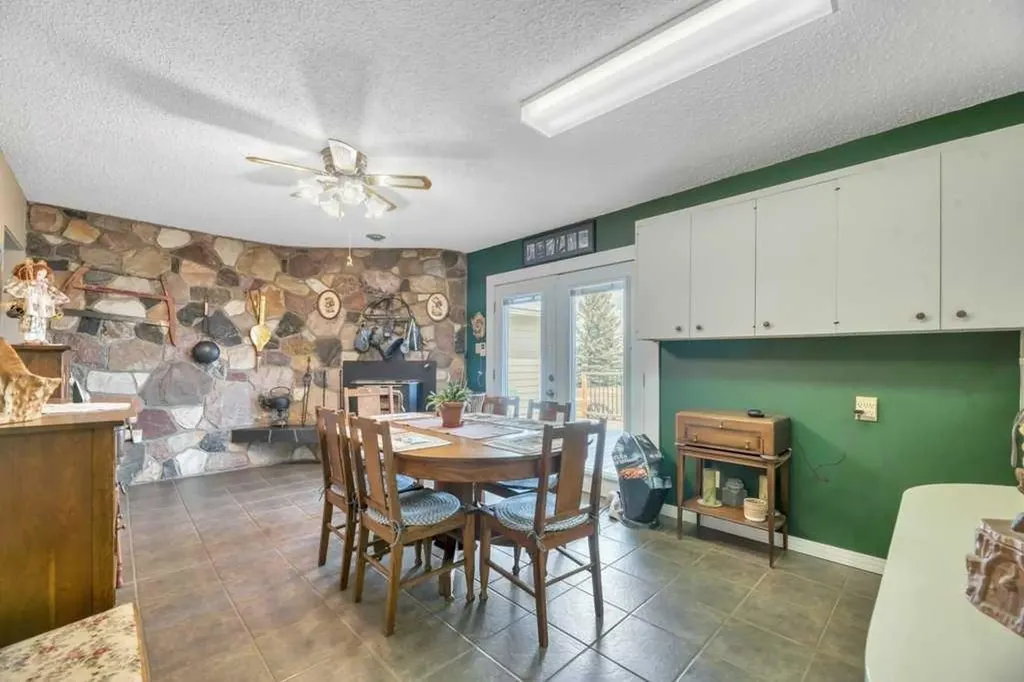 261083 Township Road 222 Rural Wheatland County AB T0J 0M0