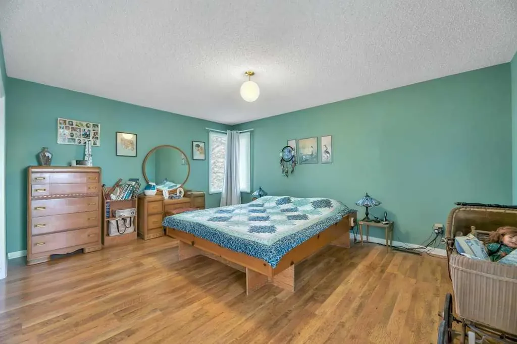 261083 Township Road 222 Rural Wheatland County AB T0J 0M0