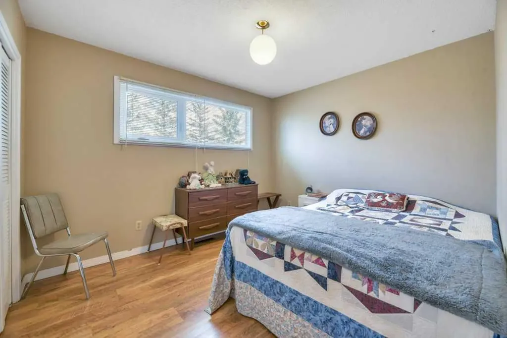 261083 Township Road 222 Rural Wheatland County AB T0J 0M0