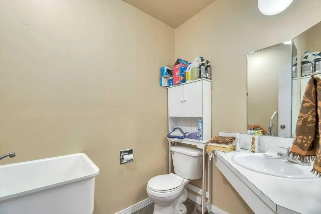 261083 Township Road 222 Rural Wheatland County AB T0J 0M0