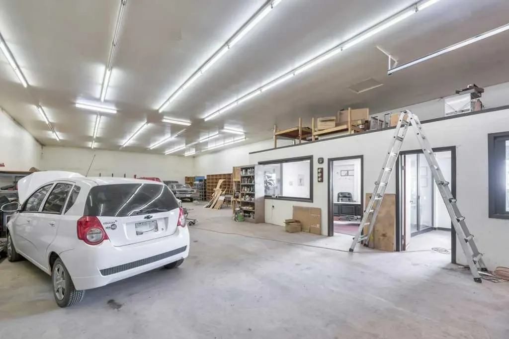 261083 Township Road 222 Rural Wheatland County AB T0J 0M0