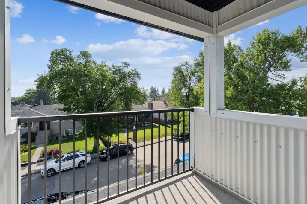 2831 36 Street SW Calgary AB T3E 2Z9