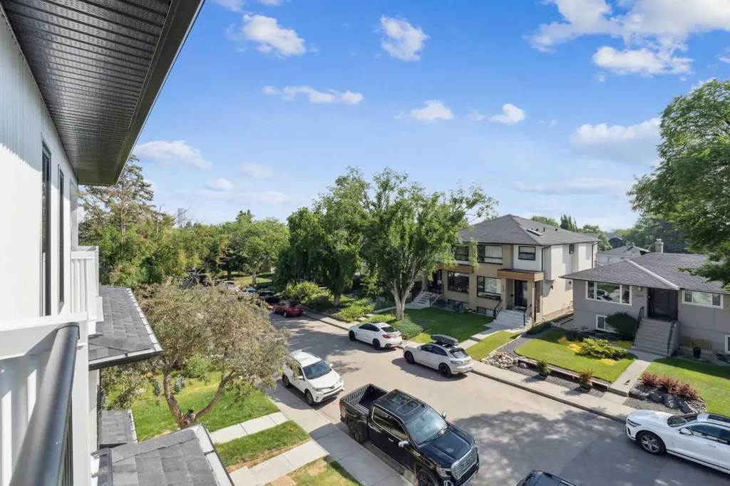 2831 36 Street SW Calgary AB T3E 2Z9