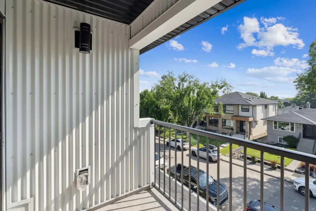 2831 36 Street SW Calgary AB T3E 2Z9