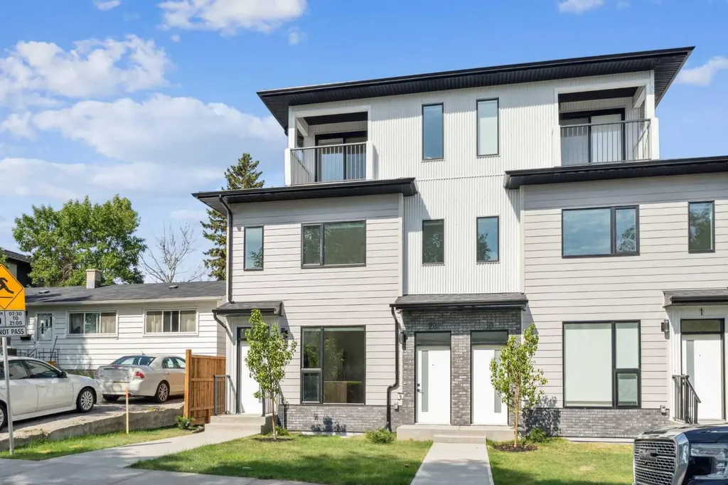 2831 36 Street SW Calgary AB T3E 2Z9