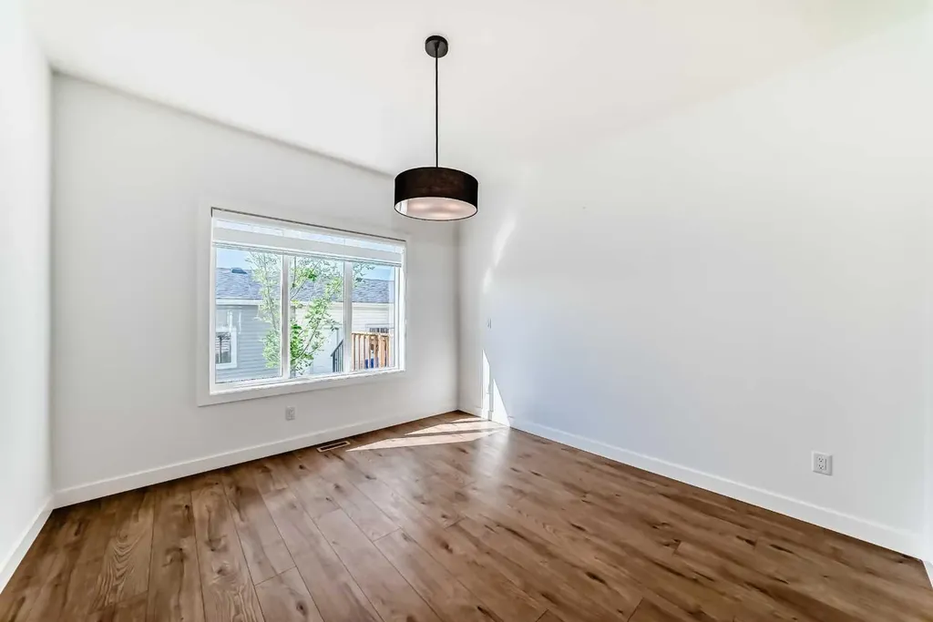 7403 202 Avenue SE Calgary AB T3S 0E8
