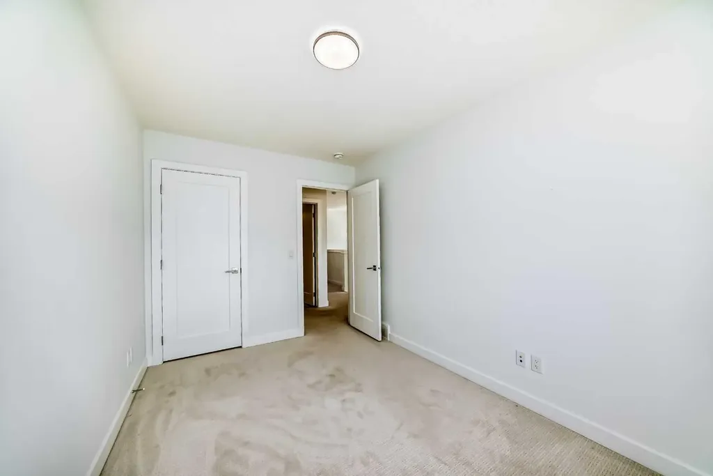 7403 202 Avenue SE Calgary AB T3S 0E8
