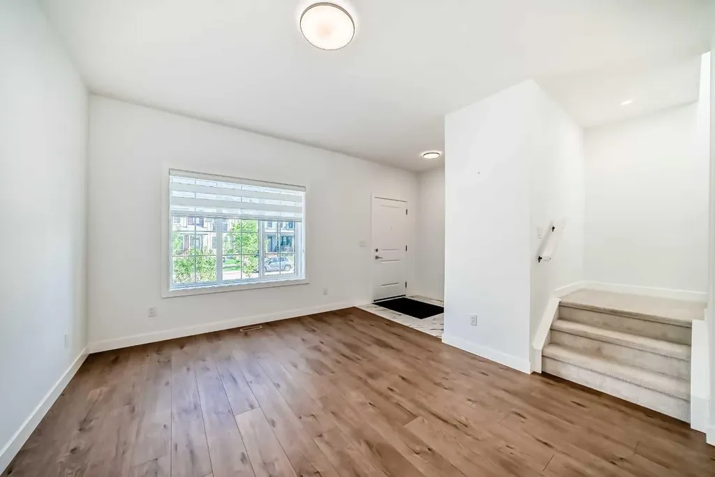 7403 202 Avenue SE Calgary AB T3S 0E8