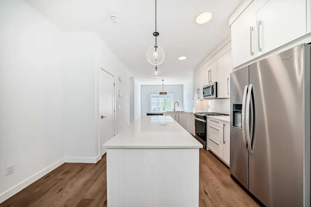 7403 202 Avenue SE Calgary AB T3S 0E8