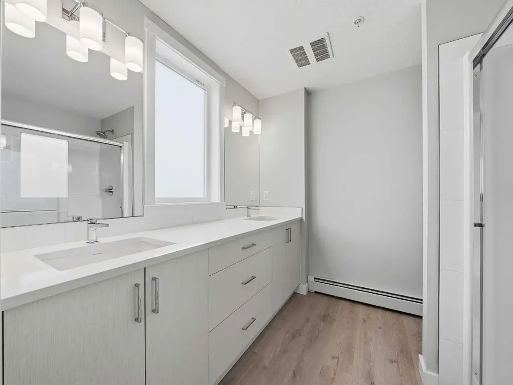 660 Shawnee Square SW Calgary AB T2Y 0X6