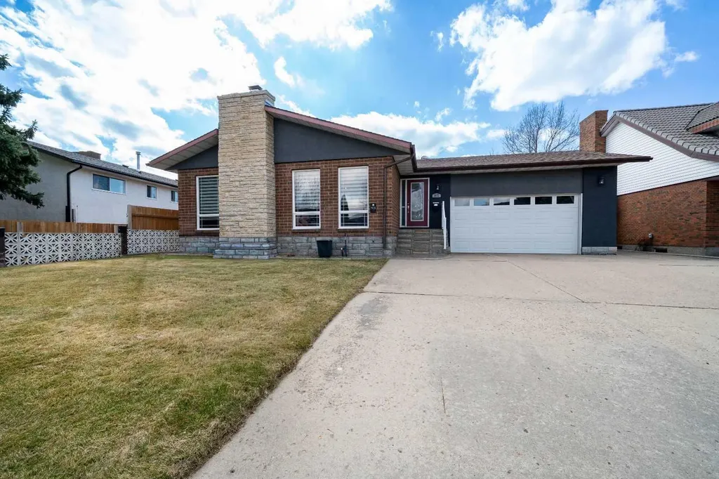 2672 12 Avenue SE Medicine Hat AB T1B 1V6