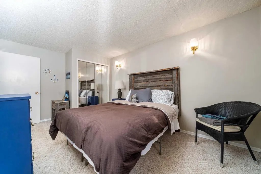 2672 12 Avenue SE Medicine Hat AB T1B 1V6