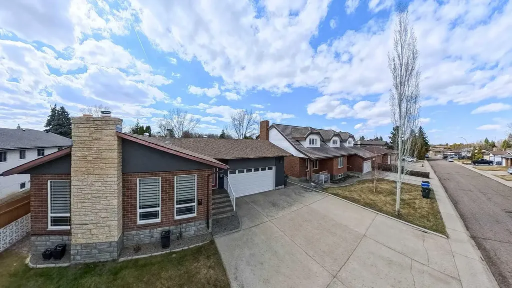 2672 12 Avenue SE Medicine Hat AB T1B 1V6