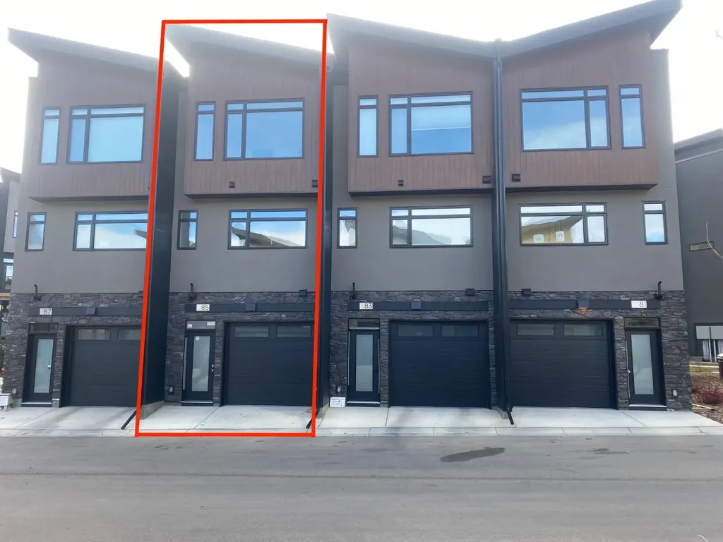 85 Royal Elm Green NW Calgary AB T3G 0G8