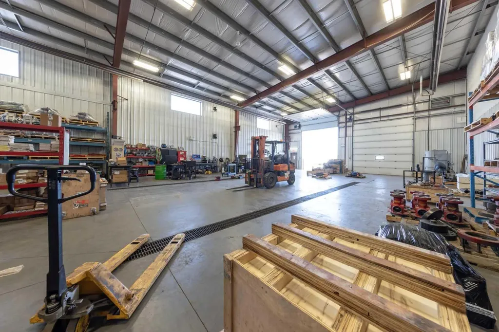 7156 56 Street Lloydminster AB T9V 3N6