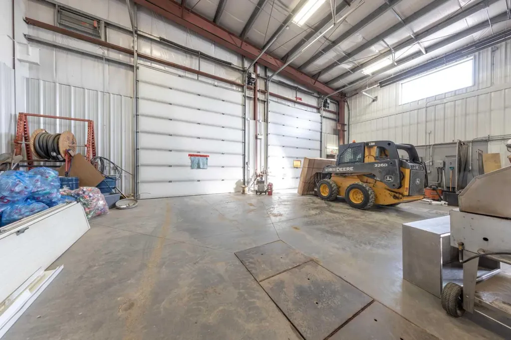 7156 56 Street Lloydminster AB T9V 3N6