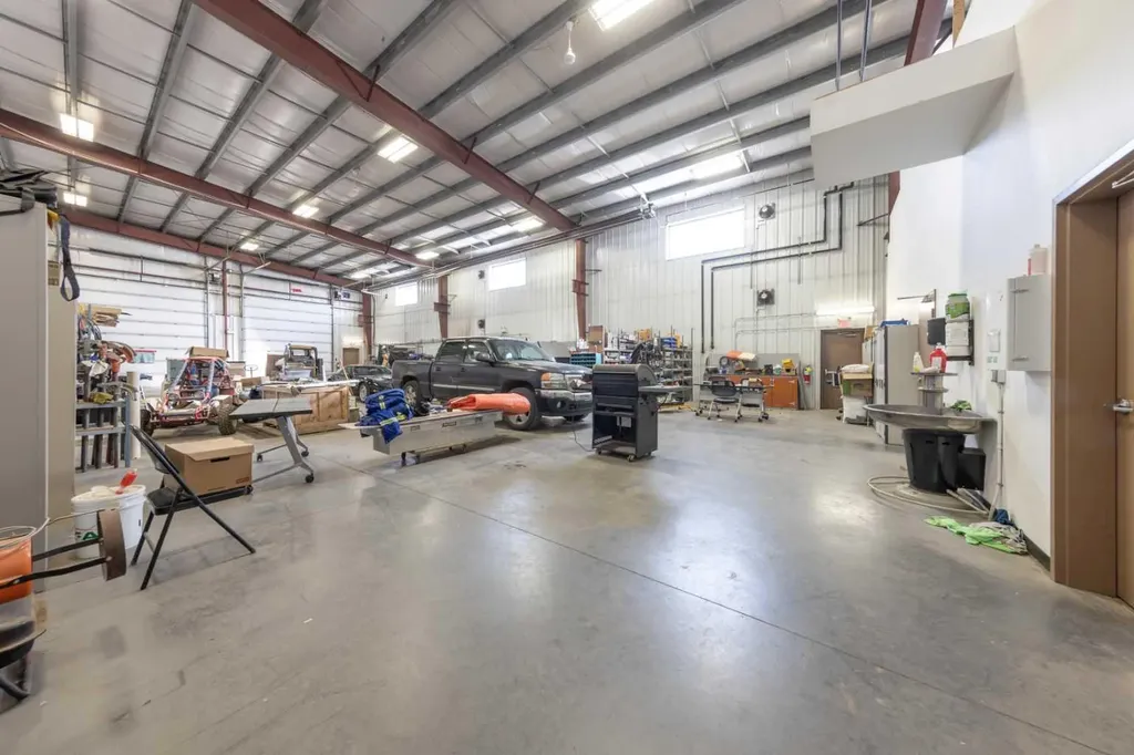 7156 56 Street Lloydminster AB T9V 3N6